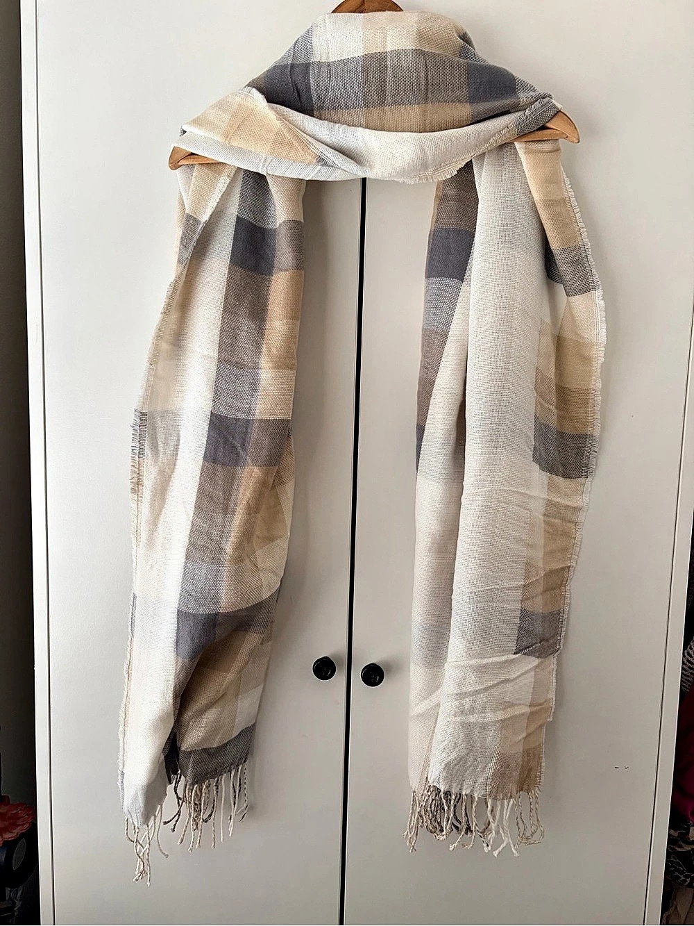 Plaid Acrylic Scarf in Cream & Gray